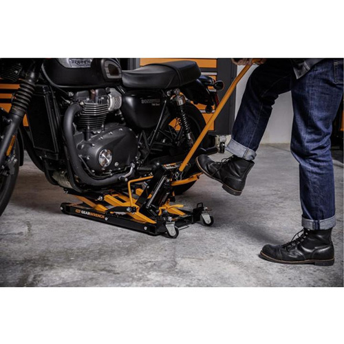 Cric pour VTT et motos, 0,75 tonnes Capacit&eacute;, 4-2/3" Abaiss&eacute;e, 14-1/2" &eacute;lev&eacute;e, Hydraulique &agrave; main Planification Entrepots Molloy