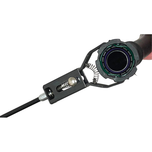 Pince pour raccords &agrave; bouton avec c&acirc;ble de 23 po Planification Entrepots Molloy