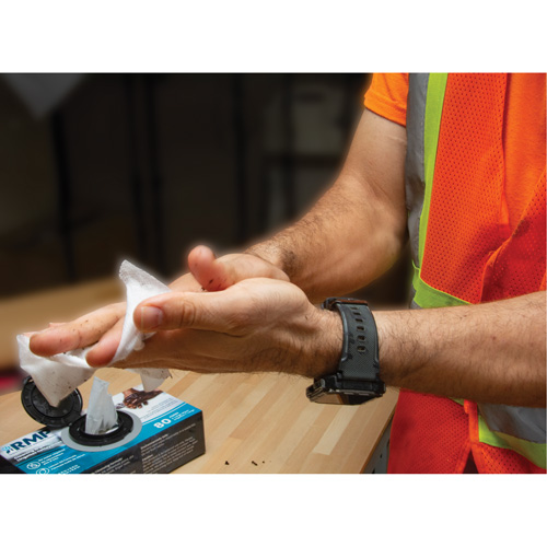 Lingettes nettoyantes extra-larges, 80 lingettes, 8" x 8" Planification Entrepots Molloy