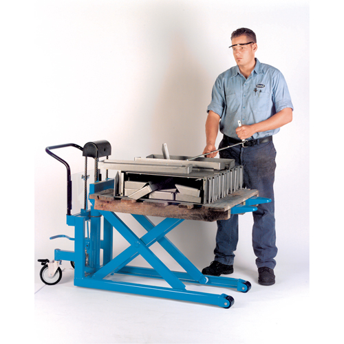 Hydraulic Skid Scissor Lift/Table, 42-1/2" L x 20-1/2" W, Steel, 1000 lbs. Capacity Planification Entrepots Molloy