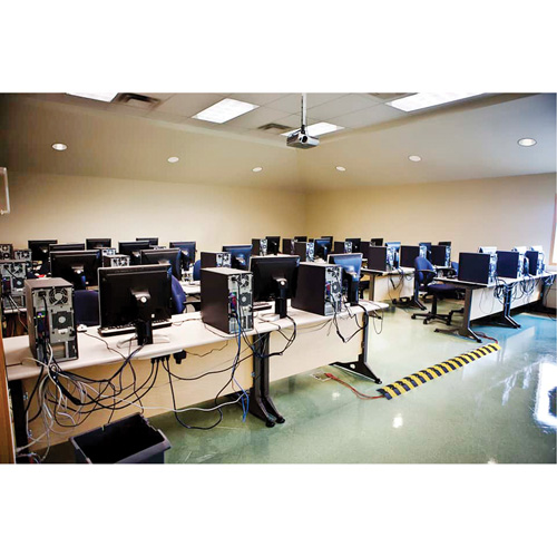 Syst&egrave;me de protection de c&acirc;bles Ultra-Sidewinder - grand , 34" x 13,675" x 2,13", 13500 lb (6,75 tons) Planification Entrepots Molloy