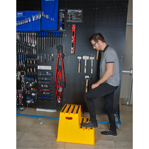 Escabeau industriel, 2 marches, 26" x 22-7/16" x Hauteur 19-11/16" Planification Entrepots Molloy