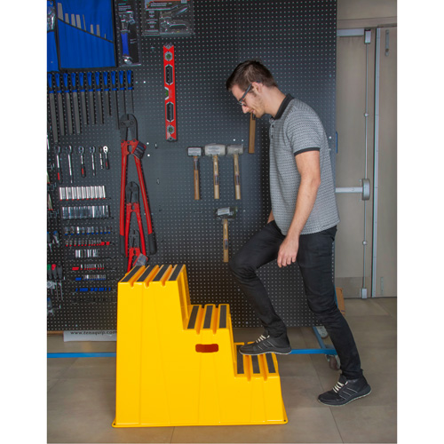 Industrial Step Stool, 3 Steps, 34-13/16" x 22-7/16" x 28-1/2" High Planification Entrepots Molloy