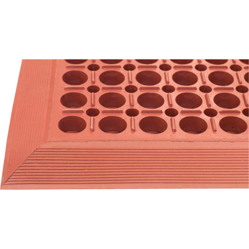 Competitor Series Mats, Slotted, 3' x 5' x 7/8", Orange, Natural Rubber Planification Entrepots Molloy