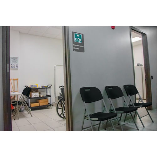 Chaise pliante, Poly&eacute;thyl&egrave;ne, Noir, Capacit&eacute; 350 lb Planification Entrepots Molloy