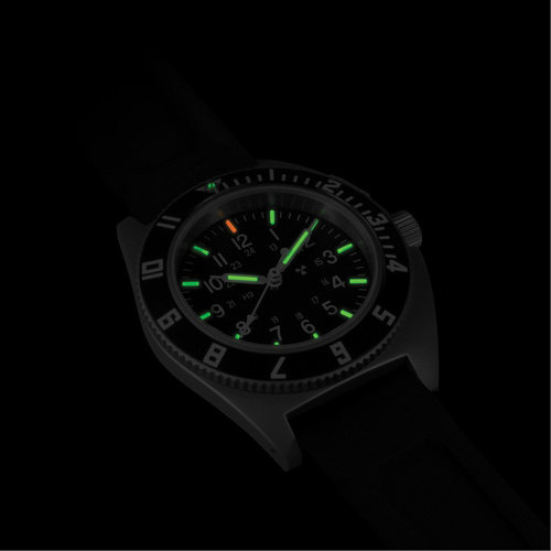 Montre Steel Navigator sur ensemble bracelet en caoutchouc noir de trois morceaux, Num&eacute;rique, &agrave; piles, 41 mm, Noir Planification Entrepots Molloy
