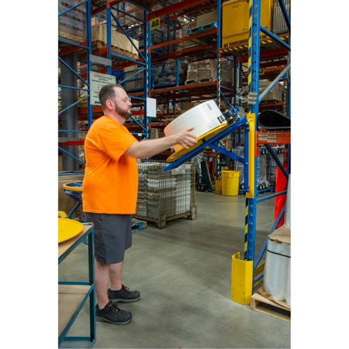 Distributeur de feuillards, Feuillard Polyester/Acier/Polypropyl&egrave;ne, Dia de noyau 16"/8", largeur de rouleau 3"/8"/6" Planification Entrepots Molloy