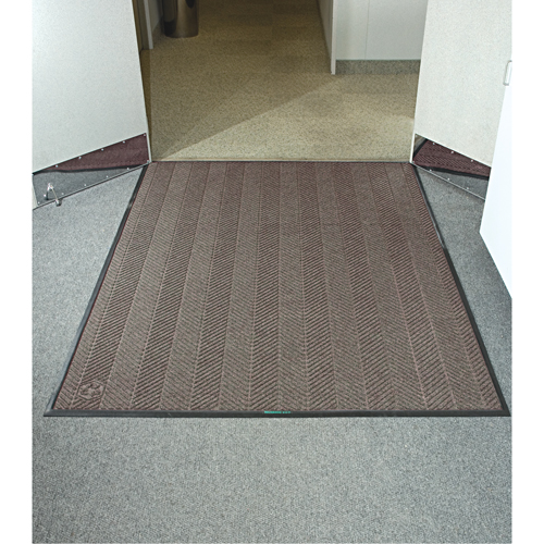 Waterhog&reg; Eco Elite Matting, Wiper/Scraper, 4' x 6' x 3/8", Chestnut Brown Planification Entrepots Molloy