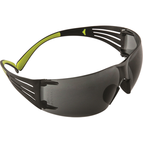 Lunettes de s&eacute;curit&eacute; SecureFit s&eacute;rie 400, Lentille Grise/fum&eacute;e, Antibu&eacute;e/Anti-&eacute;gratignures, ANSI Z87+/R&eacute;pond ou surpasse la norme CSA Z94.3 Planification Entrepots Molloy