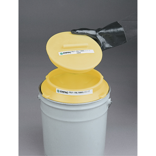 Poly-Pail Funnel - Cover Planification Entrepots Molloy