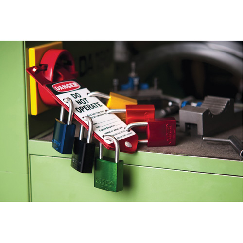 Cadenas, Cl&eacute;s diff&eacute;rentes, Aluminium, Largeur de 1-1/2" Planification Entrepots Molloy