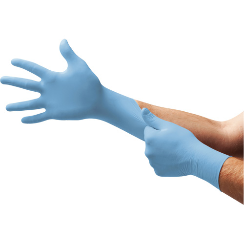 Gants d'examen XC-310 Xceed, Grand, Nitrile, 4,3 mils, Sans poudre, Bleu, Classe 2 Planification Entrepots Molloy