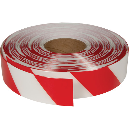 Ruban de marquage tr&egrave;s r&eacute;sistant pour plancher ArmorStripe, 2" x 100', PVC, Rouge et blanc Planification Entrepots Molloy