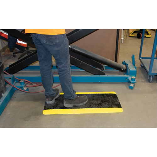 Tapis antifatigue, Losange, 1-2/3' x 3-1/4' x 3/4", Noir/Jaune, Polyur&eacute;thane Planification Entrepots Molloy