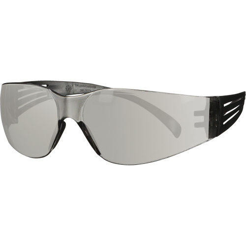 Lunettes de protection de s&eacute;rie 100 SecureFit, Lentille Gris/Int&eacute;rieur/ext&eacute;rieur, Antibu&eacute;e/Anti-&eacute;gratignures, ANSI Z87+/R&eacute;pond ou surpasse la norme CSA Z94.3 Planification Entrepots Molloy