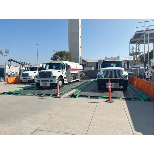 Berme &agrave; montage rapide Ultra-Containment Berm, Capacit&eacute; 2333 gal. US, 12' la x 26' lo x 12" h, Paroi en mousse Planification Entrepots Molloy