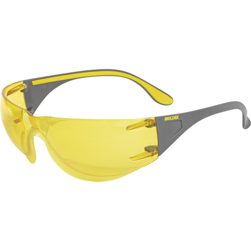 Lunettes de s&eacute;curit&eacute; Adapt, Lentille Ambr&eacute;e, Antibu&eacute;e/Anti-&eacute;gratignures, ANSI Z87+/R&eacute;pond ou surpasse la norme CSA Z94.3 Planification Entrepots Molloy
