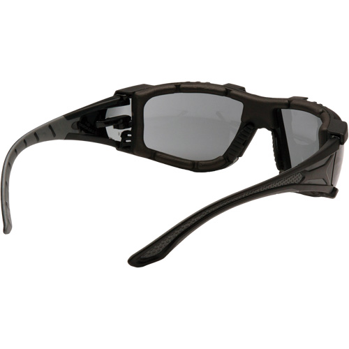 Lunettes de s&eacute;curit&eacute; Endeavor Plus, Lentille Gris, Antibu&eacute;e, ANSI Z87+/R&eacute;pond ou surpasse la norme CSA Z94.3 Planification Entrepots Molloy