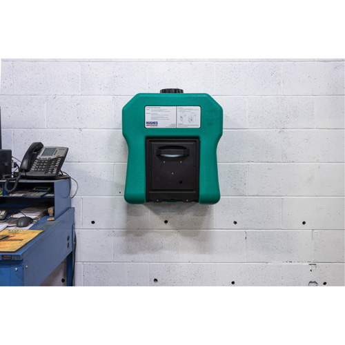 Poste de douche oculaire portable autonome, Aliment&eacute; par gravit&eacute;, Capacit&eacute; 16 gal., Conformit&eacute; ANSI Z358.1 Planification Entrepots Molloy