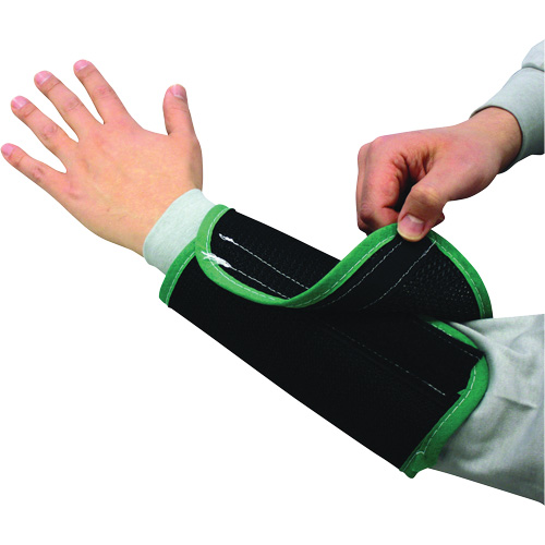 Kut Gard&reg; 2-Ply Cane Mesh Sleeve, Nylon, 9", ASTM ANSI Level A4, Black Planification Entrepots Molloy