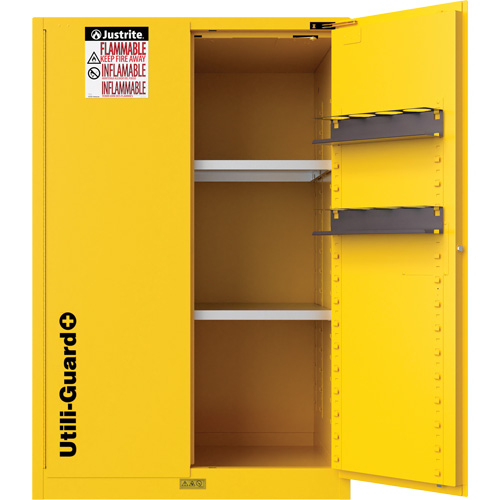 Armoire de s&eacute;curit&eacute; pour produits inflammables Utili-Guard+, 90 gal., 2 Porte(s), 43" La x 65" h x 37" p Planification Entrepots Molloy