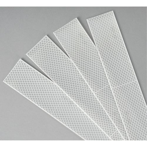 3M Scotchlite Diamond Grade mat&eacute;riau de perceptibilit&eacute; S&eacute;rie 983, 2" la x 12" lo, Blanc Planification Entrepots Molloy