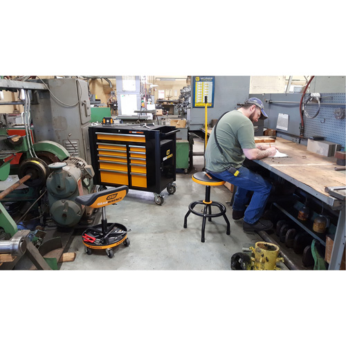 Chariot &agrave; outils &eacute;lectrique, 11 tiroirs, 42-1/2" la x 24-7/16" p x 41" h, Noir/Orange Planification Entrepots Molloy