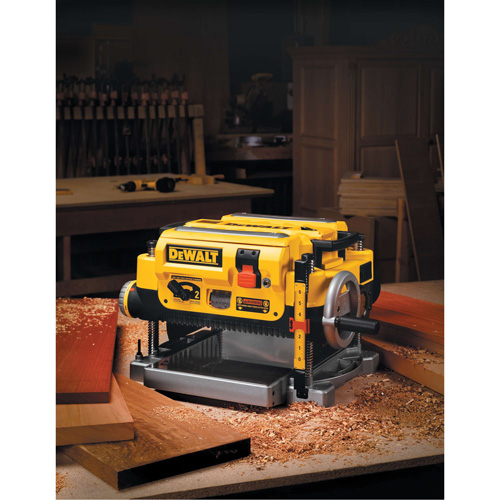 2-Speed Thickness Planer, 19-3/4" W x 22-1/2" L x 13-1/2" H, 20000 RPM No Load Speed Planification Entrepots Molloy