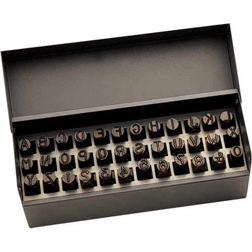 Jeu de lettres et num&eacute;ros pour estampage &agrave; la main, 36 morcea Planification Entrepots Molloy