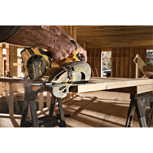 Scie circulaire sans balai Flexvolt Max avec frein &eacute;lectrique (outil seulement), 7-1/4", 60 V Planification Entrepots Molloy