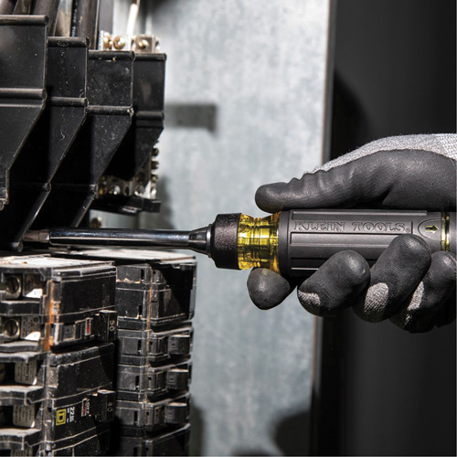 Tournevis &agrave; cliquet &agrave; embouts multiples 15 en 1, 8-3/4" lo, Prise Coussin&eacute;e Planification Entrepots Molloy