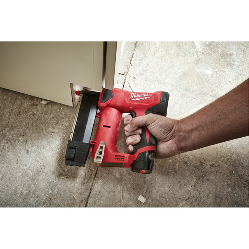 Trousse de cloueuse pour clous de calibre 23 M12, 12 V, Lithium-ion Planification Entrepots Molloy