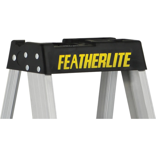 3400 Series Industrial Extra Heavy-Duty Step Ladder, 4', Aluminum, 300 lbs. Capacity, Type 1A Planification Entrepots Molloy