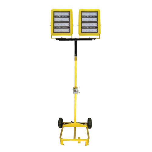 Chariot d'&eacute;clairage &agrave; deux t&ecirc;tes avec treuil, DEL, 400 W, 60 000 lumens, Boîtier en Aluminium Planification Entrepots Molloy