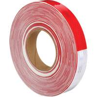 3M™ Diamond Grade™ Marking Tape, 1" W x 150' L, Red & White AF285 | Planification Entrepots Molloy