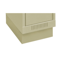Base en retrait pour casiers &eacute;conomiques Clean Line, 1 Blocs, 4" lo x 12" la x 18" p, Beige, Acier Planification Entrepots Molloy