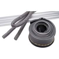 Porte de garage &agrave; balayage calfeutrant Planification Entrepots Molloy