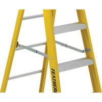 Industrial Heavy-Duty Stepladders (6900 Series), 4', Fibreglass, 300 lbs. Capacity, Type 1A Planification Entrepots Molloy