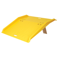 Portable Poly Hand Truck Dock Plate, 750 lbs. Load Capacity, 36" L x 35" W x 5" H MO110 | Planification Entrepots Molloy