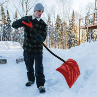 Pelle &agrave; neige Yukon, Lame Polypropyl&egrave;ne, Largueur 18", Manche Prise en D ergonomique Planification Entrepots Molloy
