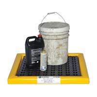 Poly-Spillpad Pads, 24" L x 24" W x 2" H, 2 US gal. Spill Capacity Planification Entrepots Molloy