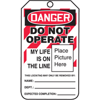 Étiquettes de verrouillage Do Not Operate Danger, Papier cartonné, 3-1/4" la x 5-3/4" h, Anglais SGH863 | Planification Entrepots Molloy