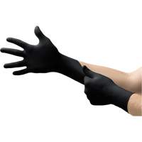 Gants Onyx, Petit, Nitrile, 3,5 mils, Sans poudre, Noir Planification Entrepots Molloy
