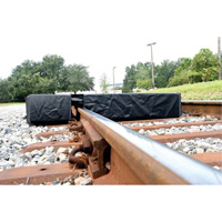 Berme Ultra-Track Berm, Capacit&eacute; 144 gal. US, 4' la x 6' lo x 12" h, Paroi en mousse Planification Entrepots Molloy