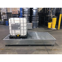 Ultra-Twin IBC Spill Pallet en acier, Capacit&eacute; de d&eacute;versement 370 gal. US, 103,8" x 26,8" x 51,1" Planification Entrepots Molloy