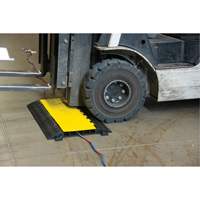 Protecteur de c&acirc;bles en polyur&eacute;thane, 5 canaux, 35,43" lo x 19,69" la x 2" h Planification Entrepots Molloy