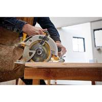 Scie circulaire sans fil Max (outil seulement), 7-1/4", 20 V Planification Entrepots Molloy