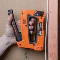 Agrafeuse pour c&acirc;blage libre, Agrafes 5/16"/1/4"/11/32" Planification Entrepots Molloy
