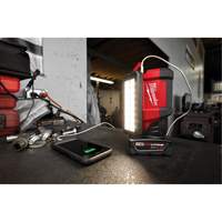 M12 Rover Service & Repair Flood Light with USB Charging, LED, 700 Lumens Planification Entrepots Molloy