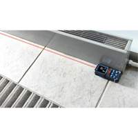 T&eacute;l&eacute;m&egrave;tre laser rouge BLAZE, 0.0' - 165' (0.0 m - 50,2 m) Gamme de mesure, Num&eacute;rique (&eacute;lectronique) Planification Entrepots Molloy